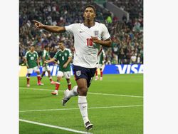 Inggris vs Meksiko Gila Banget, Linimasa Bergemuruh