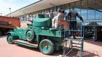 Naik Mobil Lapis Baja Klasik, Raja Charles III Kunjungi Resimen Tank Kerajaan