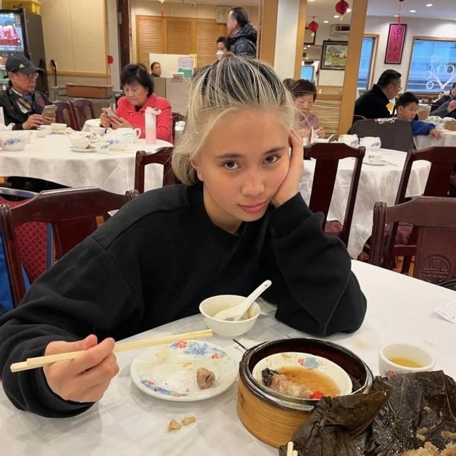 Niki Zefanya Hobi Kulineran, Jajan Dimsum hingga Bebek Peking!