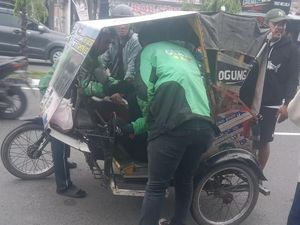 Ojol Tunarungu Ditabrak Angkot di Medan, Motornya Dicuri Pria Ngaku Keluarga