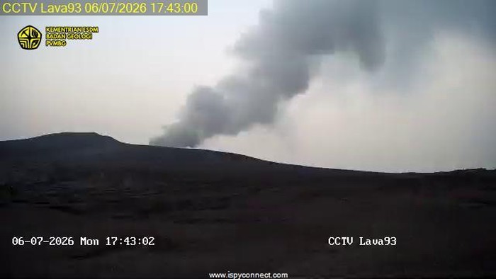 Pantauan erupsi Gunung Anak Krakatau.