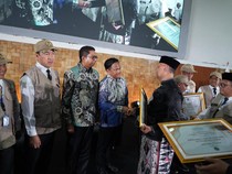 Sukses Amankan Haji 2026, Polri Terima Penghargaan dari Kemenhaj