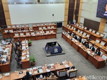 Anggota DPR Peringatkan KBIHU Jabar Sebut Jemaah Haji Lansia Bikin Repot