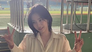 Penampilan Ryujin ITZY di Reborn Rookie jadi momen menyenangkan buat penonton, apalagi lagu WANNABE yang khas dengan koreografi bahu yang ikonik mejeng dikit. (Foto: dok. Instagram @iamfinethankyouandryu)