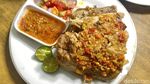 Puas Cicip Rahang Tuna Bakar Rica ala Manado yang Sedapnya Nampol!