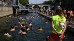 Sungai Seine Paris Kembali Jadi Tempat Berenang