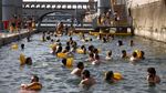 Sungai Seine Paris Kembali Jadi Tempat Berenang