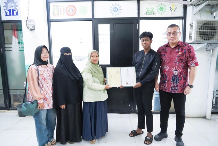 Tebus Ijazah Siswa Yatim, Kenneth DPRD DKI: Pendidikan Tak Boleh Disandera Biaya!