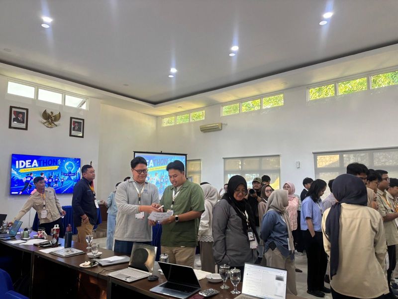 The Classroom Batch 2: Tim KLH/BPLH Asah Skill Produksi Konten Video-Grafis