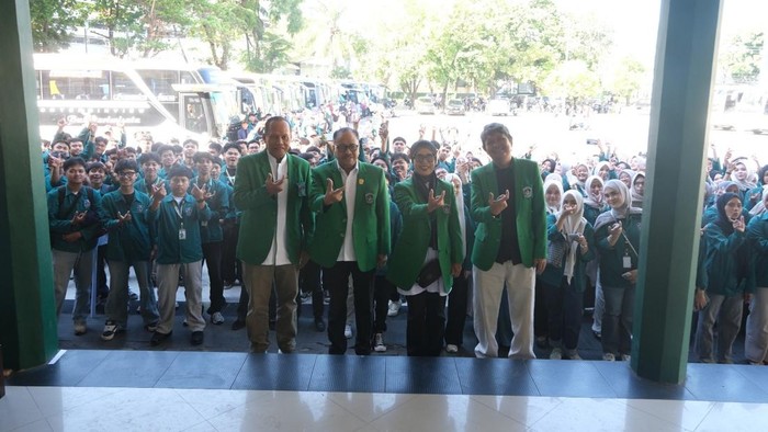UMI melepas 393 mahasiswa KKN Tematik Angkatan 77 untuk mengabdi di Bantaeng.