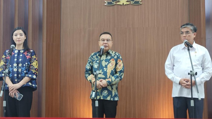 Wakil Ketua DPR RI Sufmi Dasco Ahmad mempertemukan perwakilan TikTok dan Menteri Ketenagakerjaan Yassierli.