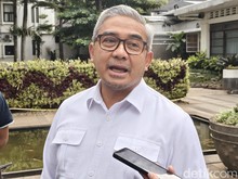 Respons Farhan Usai Wawalkot Curhat Tak Diajak Urus Bandung