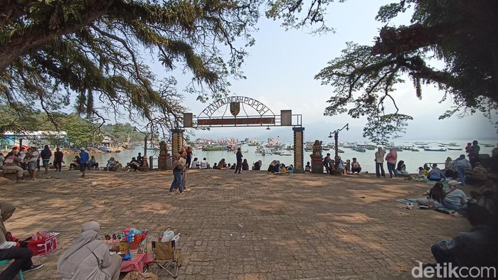 Wisata Legendaris Pantai Popoh Tulungagung