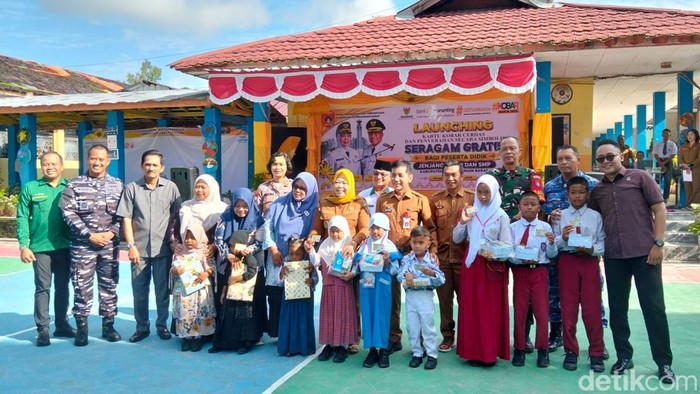 3.000 murid baru terima Kartu Kobar Cerdas, dapat tabungan pendidikan Rp250 ribu.