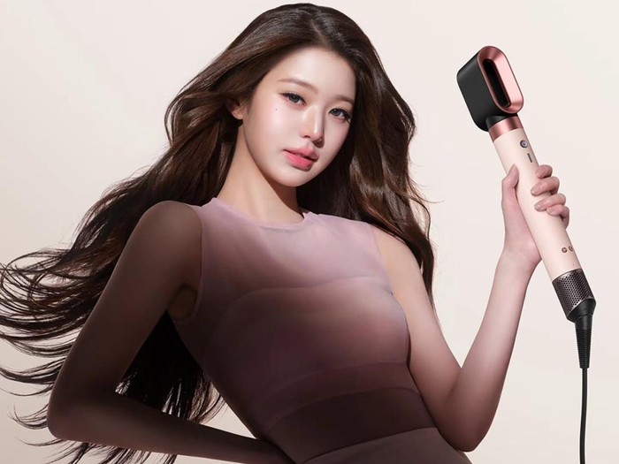 Bayaran sejumlah stylist artis Korea menuai kontroversi publik. Di antaranya stylist Kim Woo Bin dan Jang Wonyoung IVE.