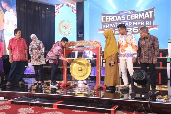 Buka LCC Empat Pilar MPR RI Kendari, Amirul Tamim Soroti Kualitas SDM