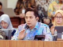 Bupati Lampung Selatan Minta Warga Tak Dekati Gunung Anak Krakatau
