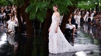 Inikah Gaun Pengantin Taylor Swift dari Dior Couture karya Jonathan Anderson?