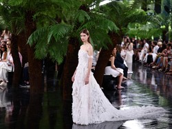 Inikah Gaun Pengantin Taylor Swift dari Dior Couture karya Jonathan Anderson?