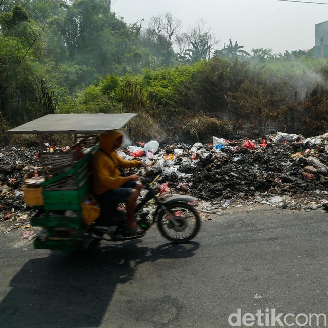 Darurat Sampah, Taman di Tarumajaya Bekasi Berubah Jadi Tempat Pembuangan Liar