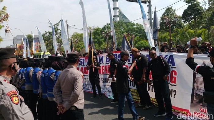 Demo di Lamongan