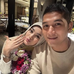 Eltasya Natasha Dilamar di Hari Ulang Tahun, Momen Romantis Bikin Haru