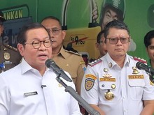 Pramono Perintahkan SDA dan Bina Marga Perbaiki Jalan Ambles di Pulogadung