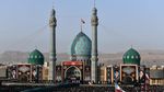 Lautan Pelayat Sambut Kedatangan Jenazah Ali Khamenei di Kota Suci Qom