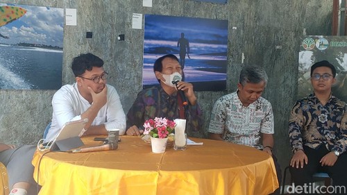 Jumpa pers gugatan mengenai warga negara atas peristiwa banjir di Bali 9-10 September 2025, Selasa (7/7/2026).