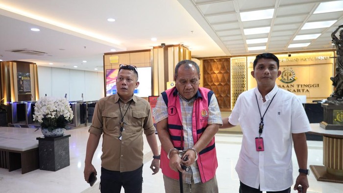 Kejati DKI tahan tersangka baru kasus korupsi di PU, Junaedi (dok. Istimewa)