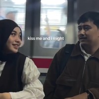 Viral Kisah Wanita Ketemu Jodoh di KRL, Berawal dari Pandangan Pertama!