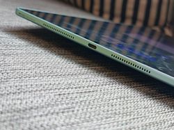 Wujud Lenovo Idea Tab Pro Gen 2, Tablet Rasa Laptop Harga Rp8 Jutaan