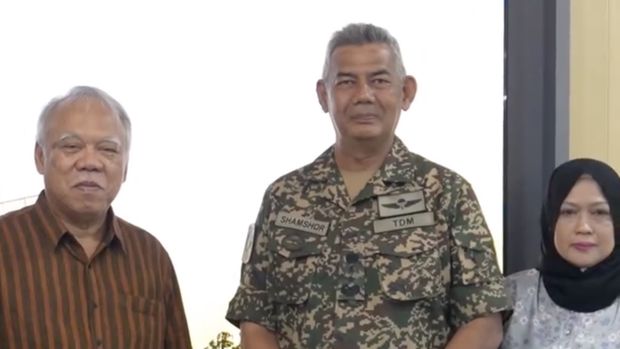 Mayor Jenderal Shamshor, Panglima 5 Divisyen Tentera Darat Malaysia saat berkunjung ke IKN. (Tangkapan Layar IKN_id) Mayor Jenderal Shamshor, Panglima 5 Divisyen Tentera Darat Malaysia saat berkunjung ke IKN. (Tangkapan Layar IKN_id)
