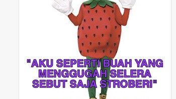 Ronaldo jadi stroberi Meme ini menampilkan Ronaldo berkostum stroberi lengkap dengan kutipan parodi. Tujuannya murni untuk humor yang ramai dibagikan warganet. Foto: X.com