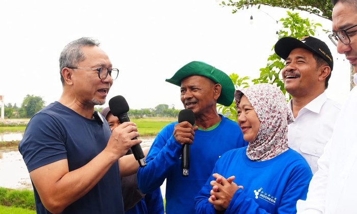Menko Pangan Zulkifli Hasan dalam kegiatan Rembuk Tani.