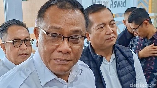 Menteri LH Muhammad Jumhur Hidayat bersama Gubernur NTB Lalu Muhamad Iqbal ditemui di Mataram, Selasa (7/7/2026). (Foto: Ahmad Viqi/detikBali).