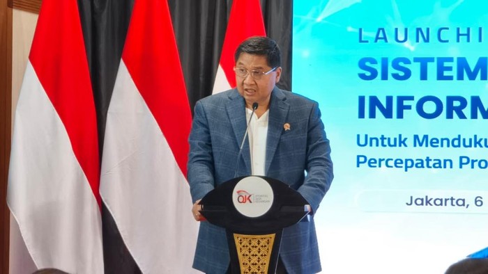 Menteri Perumahan dan Kawasan Permukiman Maruarar Sirait dalam Launching Optimalisasi SLIK OJK.