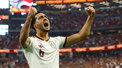 Gol Merino Akhiri Mimpi Ronaldo di Piala Dunia