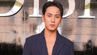 Pesona Mingyu SEVENTEEN Jadi Pangeran Dior, Auranya Bikin Mabuk Visual