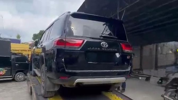 Mobil Land Cruiser suap Bupati Kuansing kini disita KPK (dok. Istimewa)