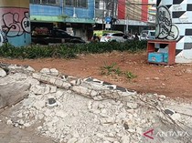 Viral Rayap Besi Buka-bukaan Curi Pagar Taman Flyover Kampung Melayu Jaktim