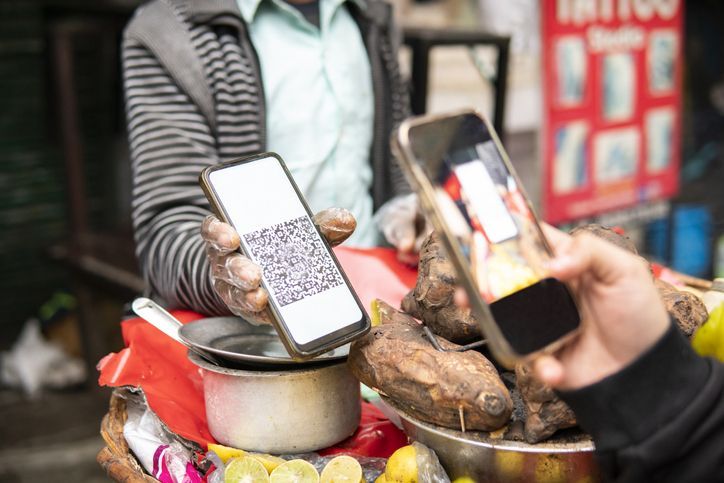 Ilustrasi penjual ayam gunting kaki lima