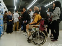 Penuh Harapan, Penyandang Disabilitas dan Orang Tua Padati Job Fair Bekasi