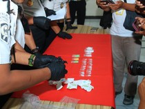 2 Pemotor Terekam CCTV Lempar Paket Sabu ke Lapas Banyuwangi