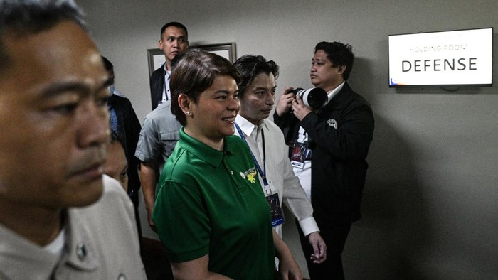 Wakil Presiden Filipina Sara Duterte menghadiri sidang pemakzulan kepada Presiden Ferdinand Marcos Jr di Manila, Selasa (7/7/2026). REUTERS/Noel Celis/Pool