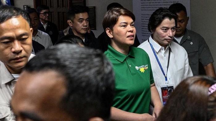 Wakil Presiden Filipina Sara Duterte menghadiri sidang pemakzulan kepada Presiden Ferdinand Marcos Jr di Manila, Selasa (7/7/2026). REUTERS/Noel Celis/Pool