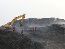 Hari ke-9 Pemadaman Kebakaran TPA Jatiwaringin, 49% Lahan Padam