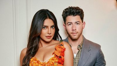 Tepis Isu Cerai, Priyanka Chopra dan Nick Jonas Tampil di Acara Dior