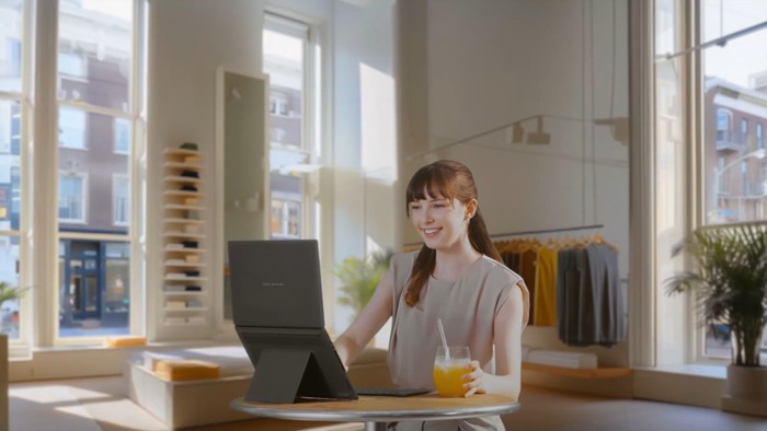 Rekomendasi laptop layar ganda.
