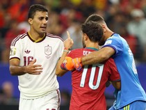 Selebrasi saat Bernardo Silva Gagal Cetak Gol, Rodri Minta Maaf